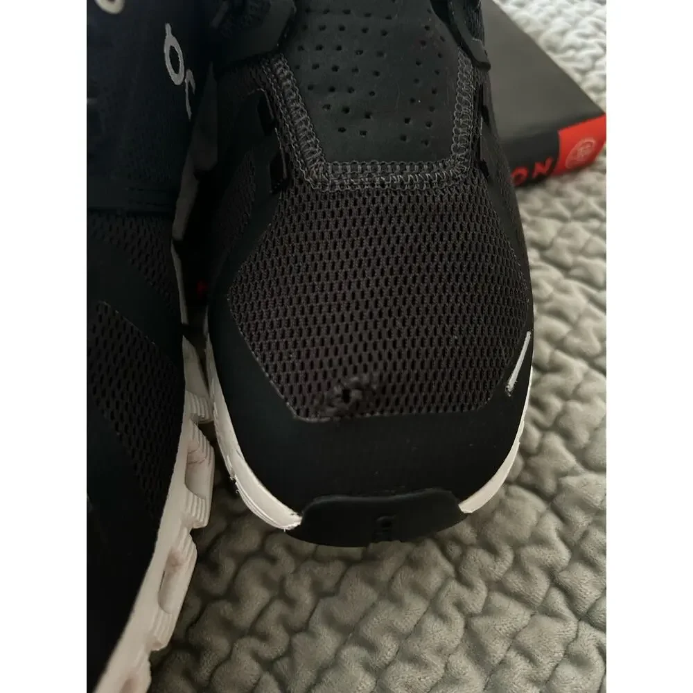 On Cloud 5 Men's Size 9.5 Black Shoes Running Walking Athletic